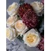 Букет №119 из садовой пионовидной розы и сортовой хризантемы Bigoudi Red и эвкалиптом