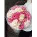 Букет №233 из малиновой пионовидной кустовой розы и гортензии в элегантной упаковке