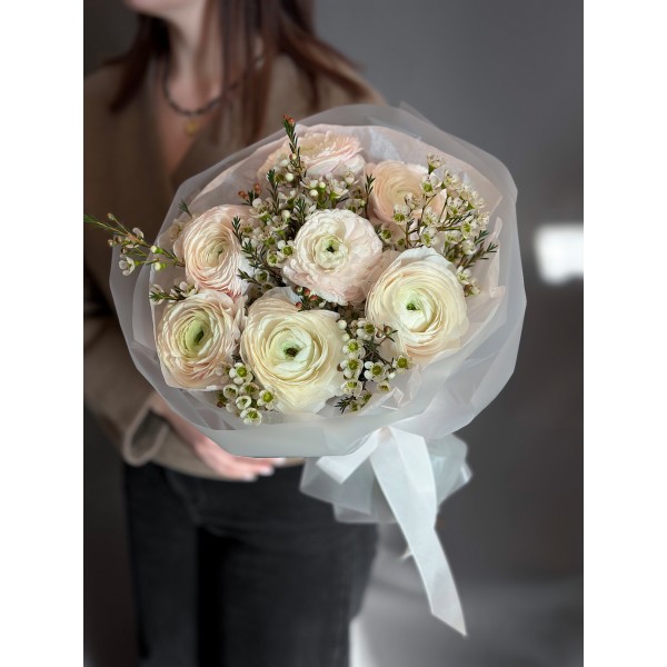 Букет №238 из ранункулюсов Cloni Hanoi и Ваксфлауэра