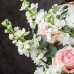 Композиция в шляпной коробке №32 - Маттиола White, Садовая Пионовидная роза Princess Hitomi, эвкалипт Cineria
