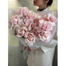 Букет №131 для Мамы из нежно-розовых вывернутых роз 
