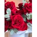  №133 Композиция с вывернутыми красными розами в шляпной коробке