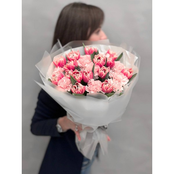 Букет №183 - Букет из розовых тюльпанов и гвоздик 