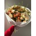 Букет №254 с персиковыми кустовыми хризантемами Сантини и нежными кустовыми розами